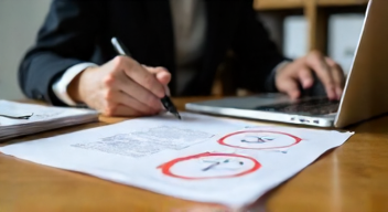 Die 6 häufigsten Fehler bei Arbeitszeugnissen